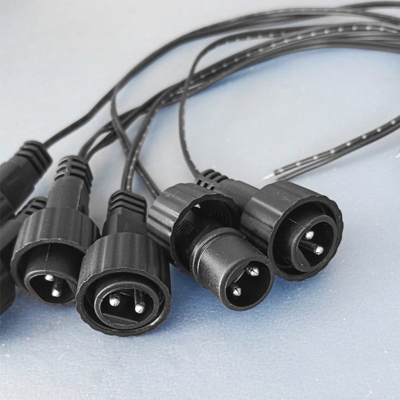 2ピンLEDコネクタと25cm接続ワイヤー付きソーラーストリ - Outdoor Power Extension Cord のレビューと価格